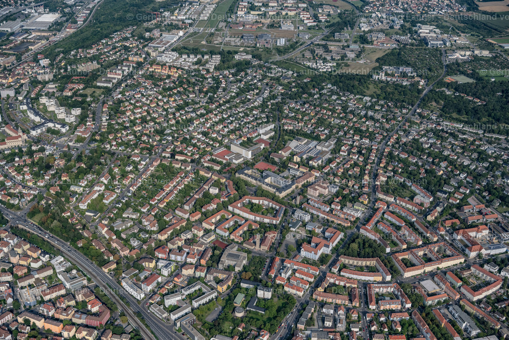 4047762 | WüRZBURG 21.08.2021 Stadtteil- Ansicht im Stadtgebiet im Ortsteil Frauenland in Würzburg im Bundesland Bayern, Deutschland. // District view in the urban area in the district Frauenland in Wuerzburg in the state Bavaria, Germany. Foto: Gerhard Launer