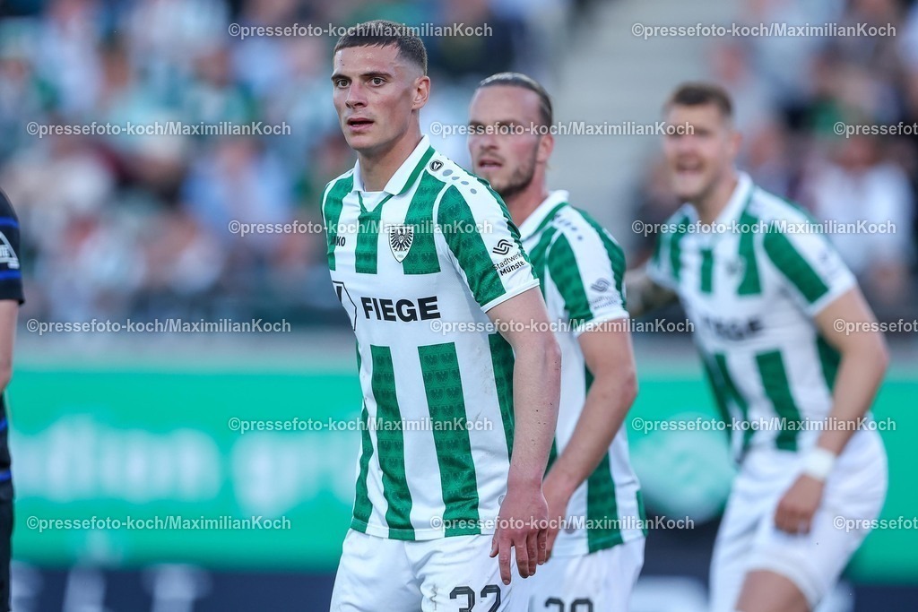 SCP09052502389 | 09.05.2025, Fußball, Preußen Münster - Hertha BSC, 2. Fußball Bundesliga, 33. Spieltag, Preußenstadion, Saison 2024 2025: Luca Bazzoli (Preussen Muenster #32) DFB regulations prohibit any use of photographs as image sequences and or quasi-video.