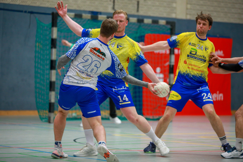 SVN_TVIssum_250426_061 | Bildergalerie von Sport-Ereignissen aber auch von weiteren spannenden Dingen - nicht nur vom Niederrhein. In Anlehnung an den bekannten Spruch von Hanns Dieter Hüsch heißt das Motto: "Niederrhein ist überall".  - Realisiert mit Pictrs.com