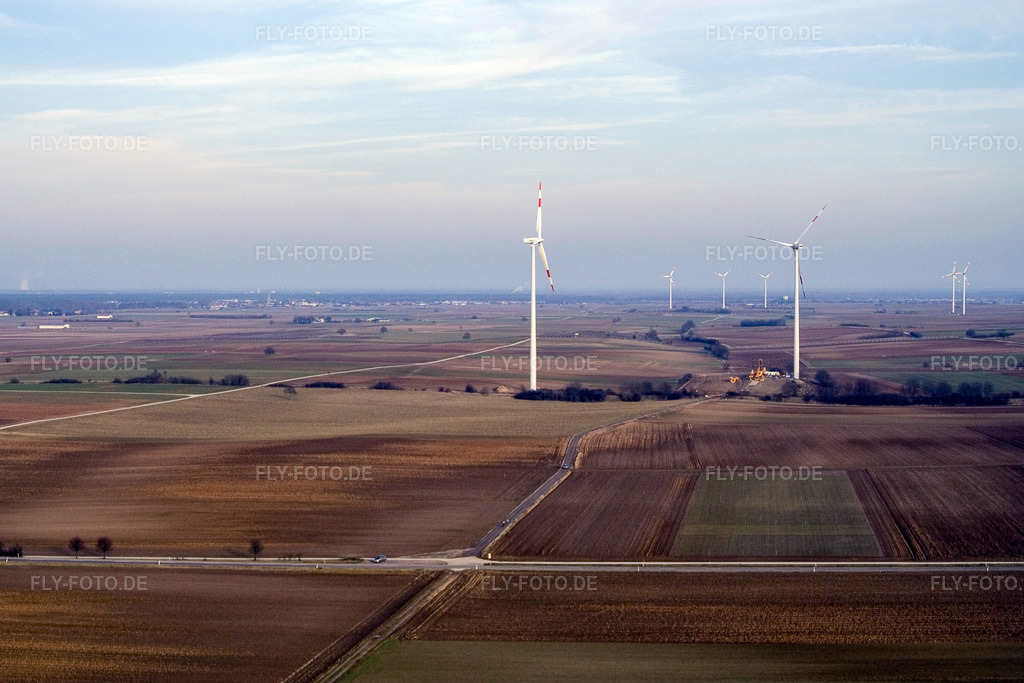 Luftbild: Windkraftanlagen des Windpark Offenbach in Offenbach an der Queich im Bundesland Rheinland-Pfalz in Deutschland. Foto: IMG_9335.jpg vom 10.02.2008 durch Werner Riehm/FLY-FOTO.de