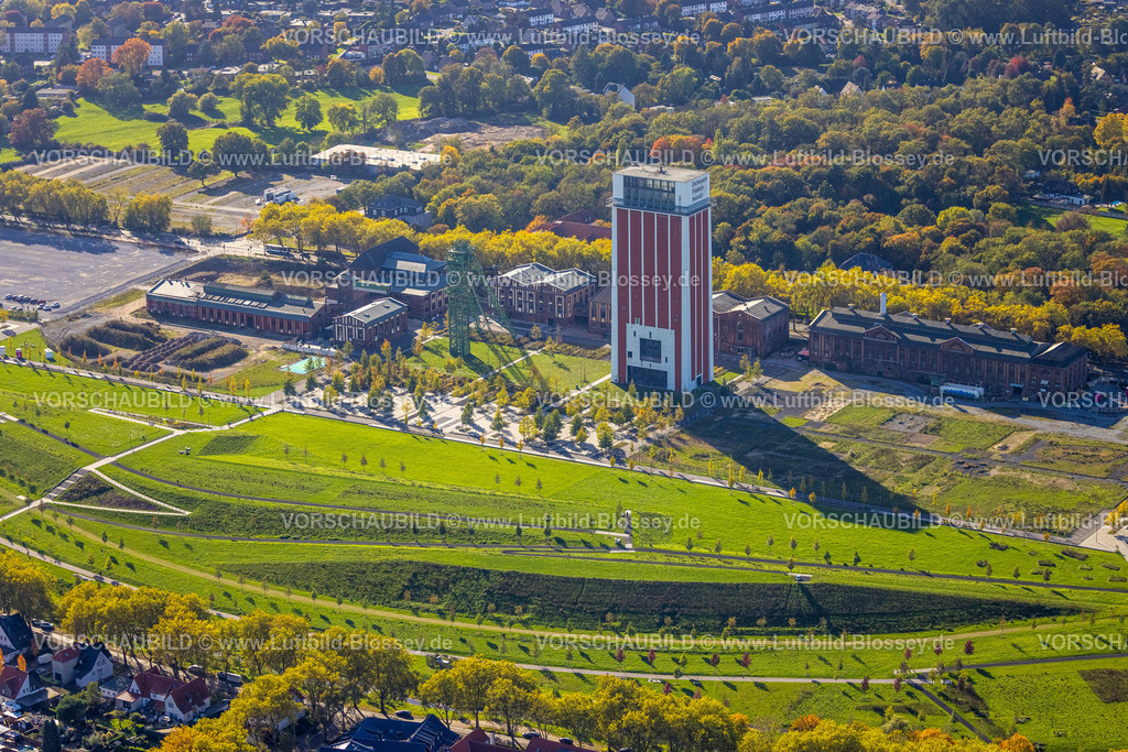 Kamp-Lintfort221004346 | Luftbild, Zechenpark Naherholungsgebiet, ehemaliges RAG Bergwerk West, Zeche Friedrich Heinrich, Zechenturm Großer Fritz, Förderturm, Lintfort, Kamp-Lintfort, Niederrhein, Ruhrgebiet, Nordrhein-Westfalen, Deutschland
