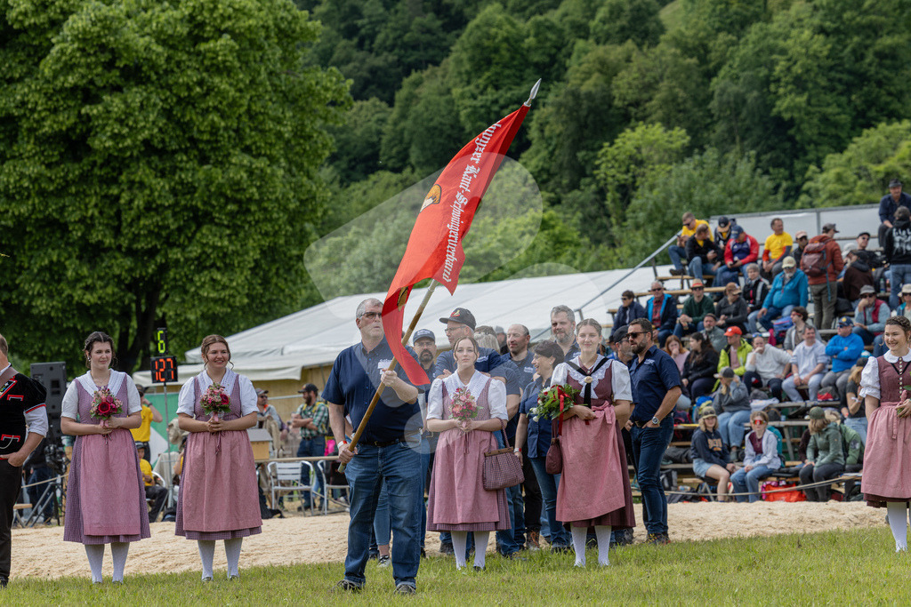 Schwyzer2026_5G_00283 | Die Schwinger des Schwyzer Kantonalen Schwingerverbandes: Fotos, die Dynamik und Leidenschaft festhalten, sowie emotionale Momente aus dem traditionellen Schwingsport zeigen. - Realisiert mit Pictrs.com