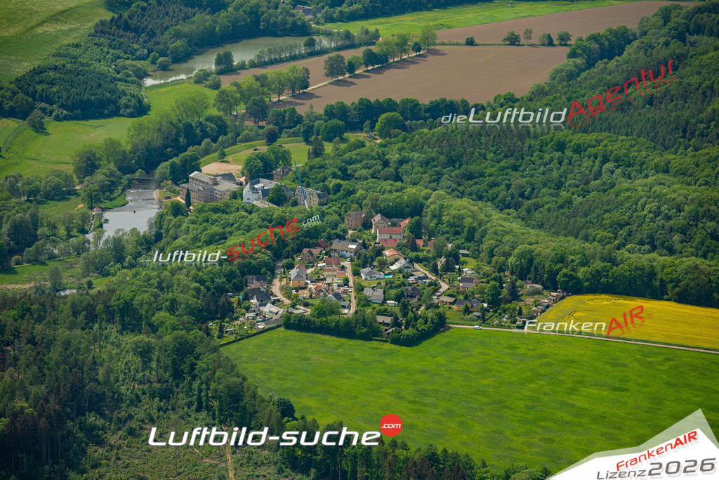 Die Luftaufnahme Sachsenburg - Frankenberg/Sa. wurde 2022 vom Flugzeug aus (keine Drohne) erstellt. Hohe Auflösung -für große Poster und Wandbilder geeignet - Garantiert!