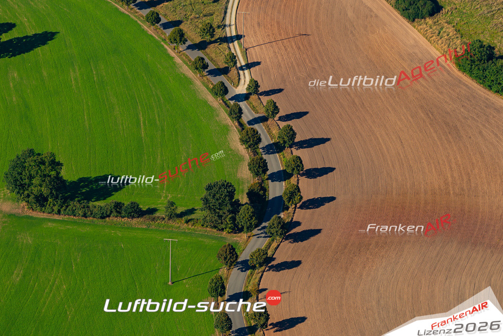 Aktuelles Luftbild von Allee Neudrossenfeld Kauf mit Lizenz / Bildrechten möglich- Die Luftaufnahme wurde 2021 mittels UL-Flugzeug erstellt ( keine Drohne ) - hochauflösende Kamera-Systeme von  Canon -Beste Qualität - Für grossformatige Ausdrucke geeignet. Die Geschenkidee !