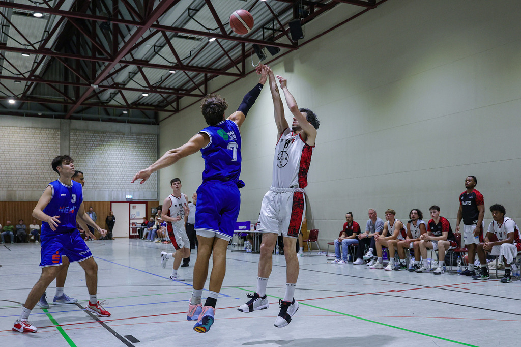 Regio BAYER GIANTS vs NEW Elephants Grevenbroich-33 | Fotos von Basketballspielen aus dem Raum NRW fotografiert von Gero Mueller-Laschet und Daniel Schaefer - Realisiert mit Pictrs.com