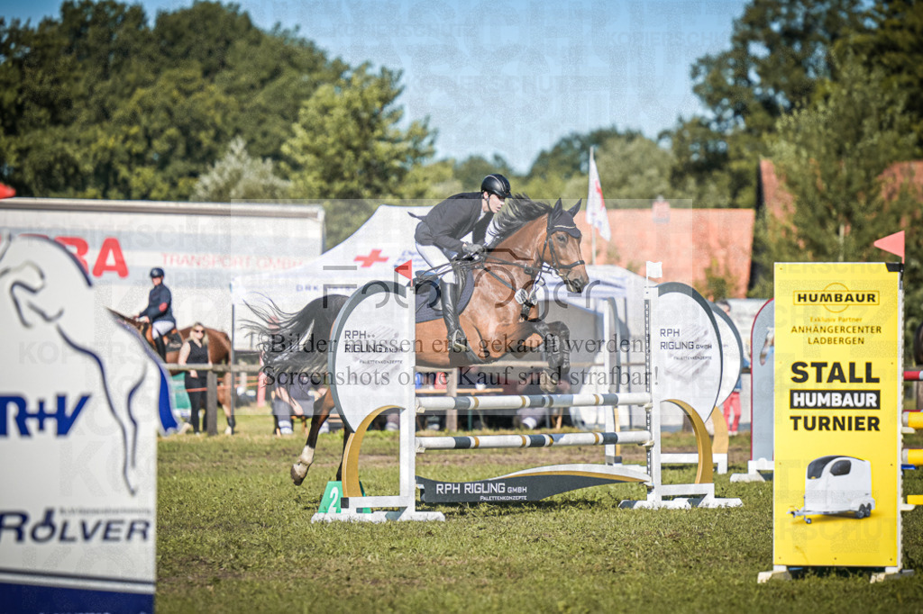 DOS_1161 | Entdecke hochwertige Reitturnierfotos von Foto Oger. Professionell, emotional und authentisch – jetzt Lieblingsmomente im Shop bestellen.Deutschlandweite Turnierfotografie. - Realisiert mit Pictrs.com