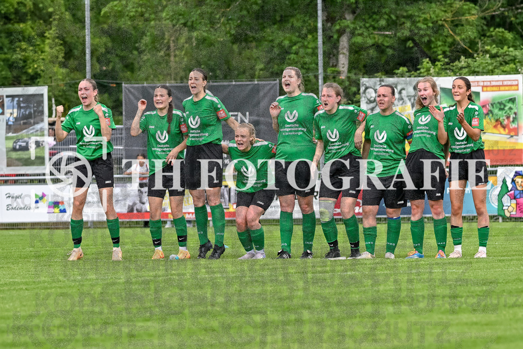 GER, FC Hauingen - SV Waldhaus, Frauen-Fussball, Rothaus Bezirkpokal, Finale, Saison 2024/2025, 29.05.2025 | Emotionen beim ElfmeterschiessenGER, FC Hauingen - SV Waldhaus, Frauen-Fussball, Rothaus Bezirkpokal, Finale, Saison 2024/2025, 29.05.2025Foto: TH Fotografie/Thomas Hess