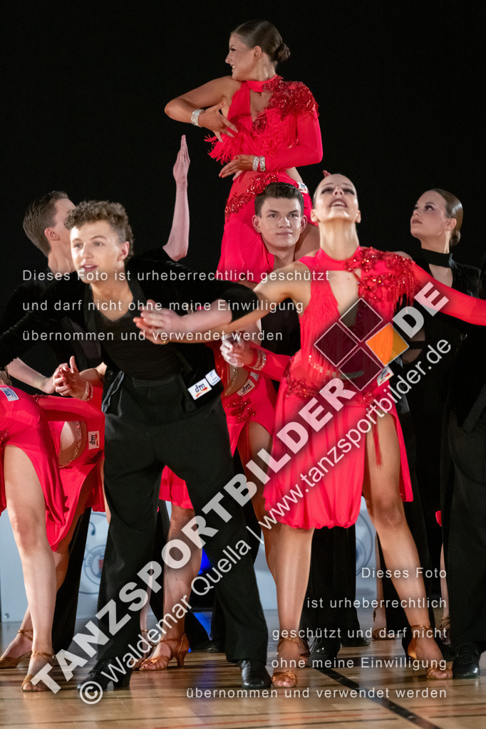 20250504-10275 | Hier finden Sie Tanz Bilder vom Latein und Standard Formationen tanzen. Sportbilder vom Tanzsport. Schöne Fotos und von Weltmeisterschaft, Europameisterschaft, Bundesliga, Regionalliga, Oberliga und Landesliga sowie von GOC Stuttgart, DanceComp, WM Bremen