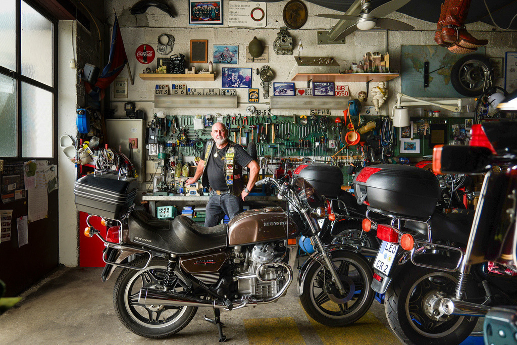 Country Riders | Leonberg - Der Motorradclub Country Riders Leonberg feiert 50-jähriges Bestehen. Treffen mit dem Chef Bernhard Cloes im Clubhaus. - Realisiert mit Pictrs.com