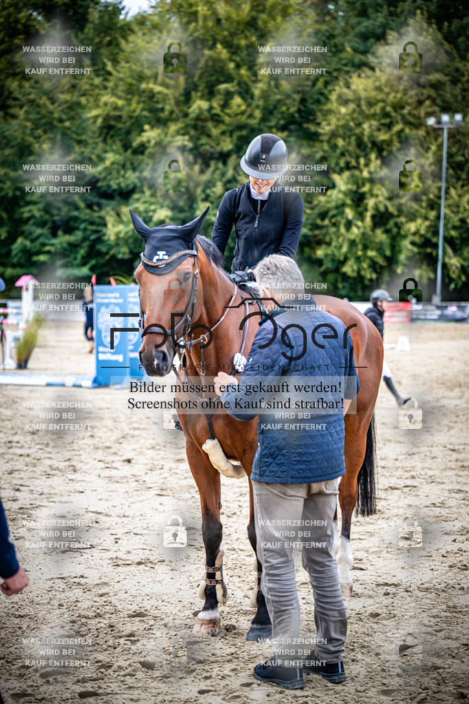 2026-09---Waldhof-11-0036 | Entdecke hochwertige Reitturnierfotos von Foto Oger. Professionell, emotional und authentisch – jetzt Lieblingsmomente im Shop bestellen.Deutschlandweite Turnierfotografie. - Realisiert mit Pictrs.com
