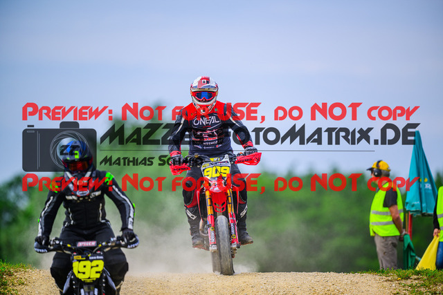 MaZZes_FotoMatrix_240608_6007705_5296 | S2