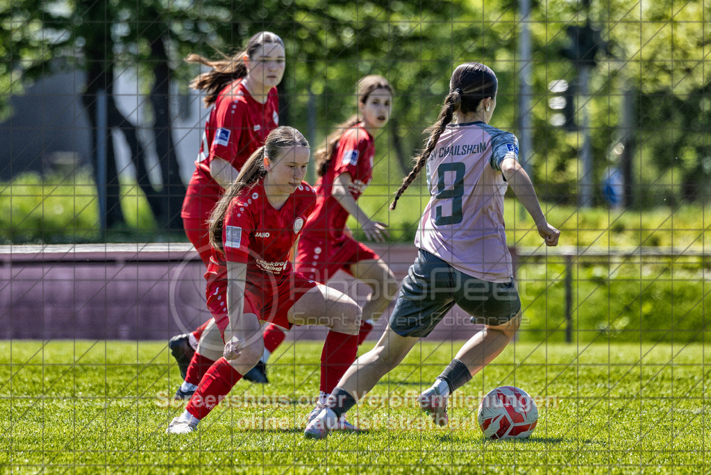 20260425_140431_0139-Bearbeitet | Marina Schott (1.FC Donzdorf #08)1.FC Donzdorf (rot) vs. TSV Crailsheim (rosa), Fussball, EnBW-Oberliga B -Juniorinnen, 20. Spieltag, Saison 2025/2026, Rasenplatz Lautertal Stadion, Süßener Straße 16, 73072 Donzdorf, 25.04.2026 - 14:00 Uhr,Foto: PhotoPeet / Sport- &amp; Eventfotografie / Peter Harich