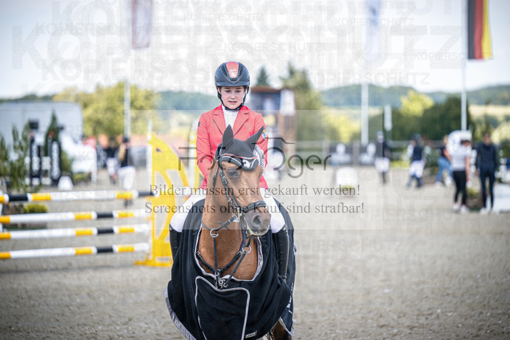 DOS_2805 | Entdecke hochwertige Reitturnierfotos von Foto Oger. Professionell, emotional und authentisch – jetzt Lieblingsmomente im Shop bestellen.Deutschlandweite Turnierfotografie. - Realisiert mit Pictrs.com