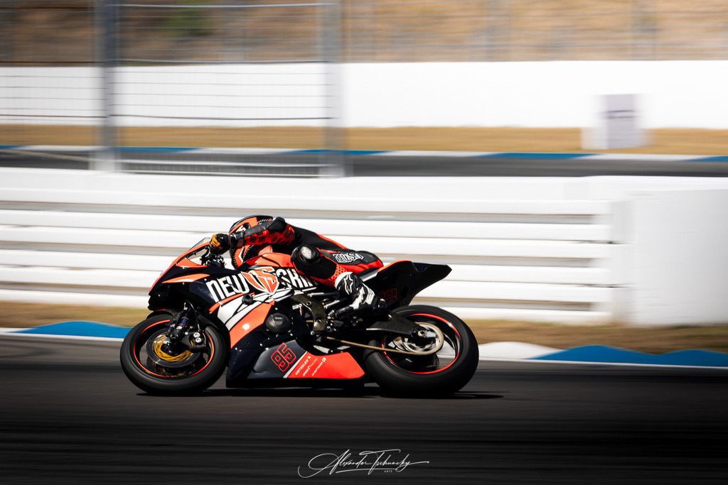 Ducati Trackday Hockenheimring 2026 | Entdecken Sie die faszinierende Welt von Alexander Tschuncky Arts: Kreative Fotografie, atemberaubende Automobilkunst und hochwertiger Bilderdruck. Lassen Sie sich inspirieren! - Realisiert mit Pictrs.com