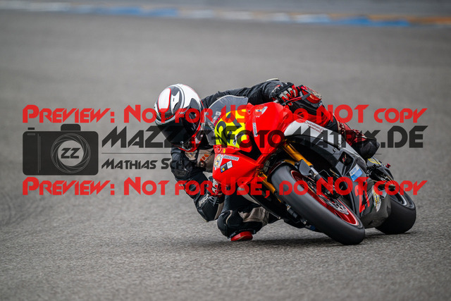 MaZZes_Fotomatrix_20240317_6007705_3907 | Fotograf Mathias Schmid
Sportfotograf,
Eventfotograf,
Hochzeitsfotograf,
Portraitfotograf