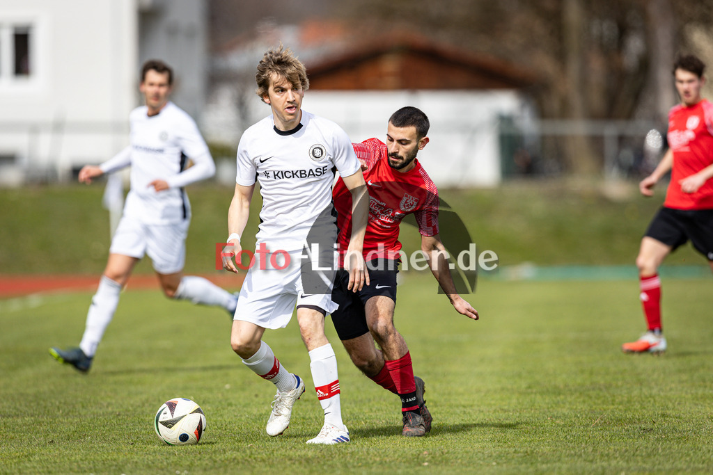 TSV Peißenberg gegen TSV Burggen/Bernbeuren | Fußball Herren Kreisliga Gruppe 1 Zugspitze 2025/26 17. Spieltag, TSV Peißenberg gegen TSV Burggen/Bernbeuren, 20260328,Zweikampf,2026-03-28 in Peißenberg (Sportzentrum Peißenberg, Platz 1), Robert HARSCH (TSV Burggen/Bernbeuren 5), Dennis MULAJ (TSVP 7)Copyright: WolfgangxLindner www.foto-lindner.de