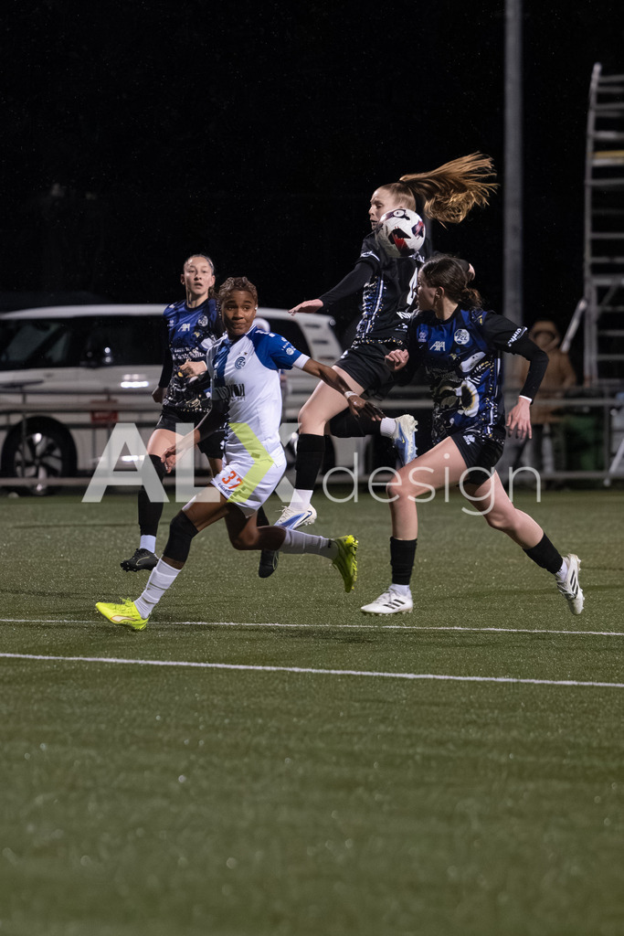 Fußball I Frauen I Saison 2025-2026 I AXA Women's Super League | Women I 14. Spieltag I Grasshoppers Club Zürich - FC Luzern I 14.02.2026 | 37 Sury Lamontana Charon (IT) (GC Zürich) – Angriff - Realisiert mit Pictrs.com