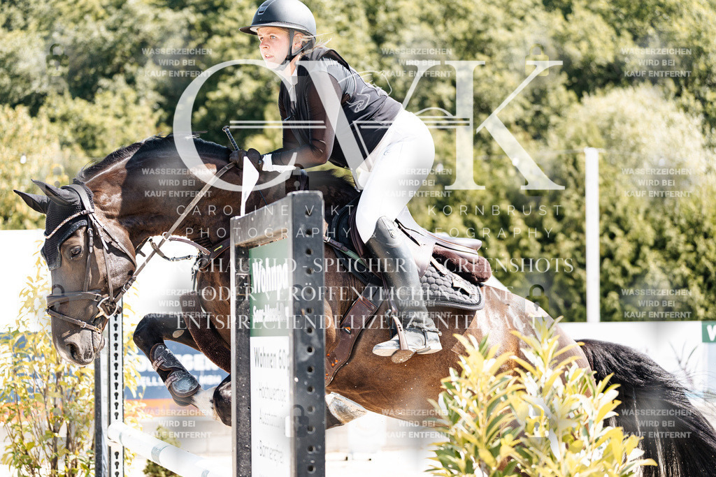 CK909275 | Turnierfotografie Pferdefotografie Trier Rheinland-Pfalz Pferdesport Reitsport Tierfotografie Sportfotografie Pferdevideo Pferdevideografie Equestrianvideography equestrianphotography  - Realisiert mit Pictrs.com