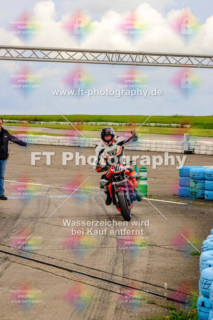 MotoTeam-9446 | Hier findet Ihr Bilder von Touristenfahrten auf der Nürburgring Nordschleife oder von anderen Veranstaltungen die ich besucht habe. Viel Spass beim Durch Schauen 