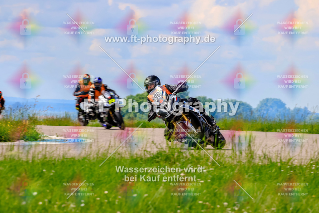 MotoTeam-0785 | Hier findet Ihr Bilder von Touristenfahrten auf der Nürburgring Nordschleife oder von anderen Veranstaltungen die ich besucht habe. Viel Spass beim Durch Schauen 