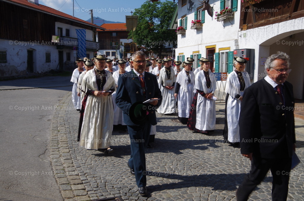 IMGP3504 | fotografiert von Axel PollmannLeonhardi Wallfahrt Benediktbeuern und Murnau, Fronleichnam, Fasching, Landschaft im Loisachtal und Benediktbeuern  - Realisiert mit Pictrs.com