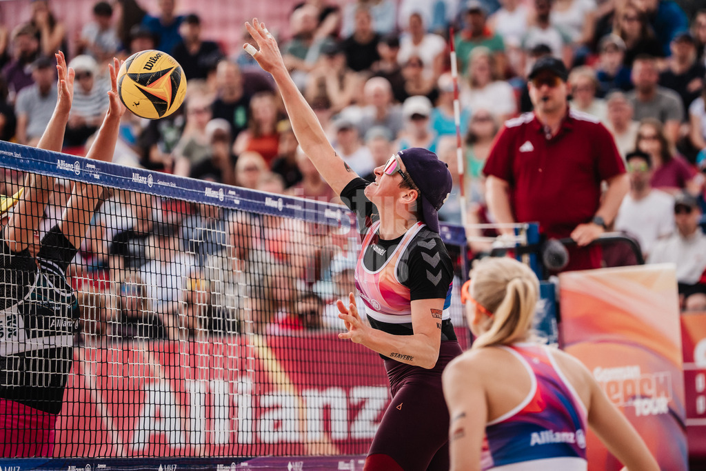 Beachvolleyball | Frauen | Allianz German Beach Tour 2025 | Tourstop Bremen | 15.06.2025 | Melanie Gernert beim Angriff