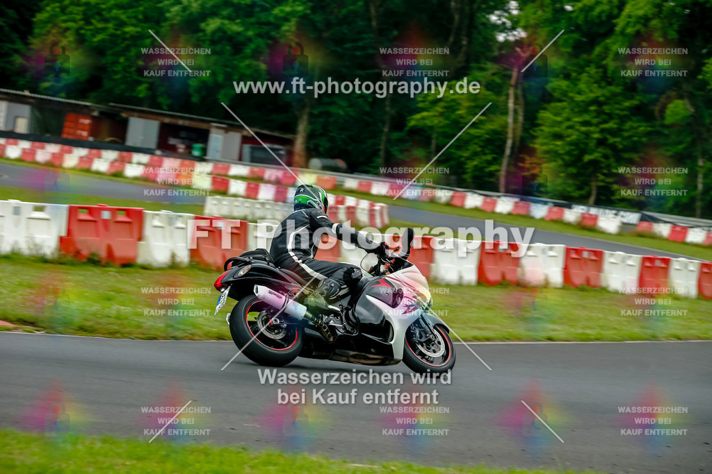 VBK-3516 | Hier findet Ihr Bilder von Touristenfahrten auf der Nürburgring Nordschleife oder von anderen Veranstaltungen die ich besucht habe. Viel Spass beim Durch Schauen 