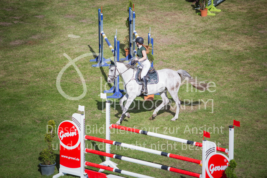 220716_LC_M1-Spr-422 | Deine schönsten Turniermomente als professionelle Fotos! Entdecke hochwertige Pferdesport-Fotografie im Online-Shop. Jetzt Fotos finden & bestellen!