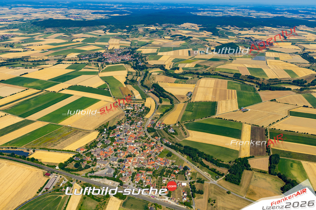 Aktuelles Luftbild von Herrnberchtheim Ippesheim - Die Luftaufnahme wurde 2022 mittels UL-Flugzeug erstellt ( keine Drohne ) - hochauflösende Kamera-Systeme von  Canon -Beste Qualität - Für grossformatige Ausdrucke geeignet. Die Geschenkidee !