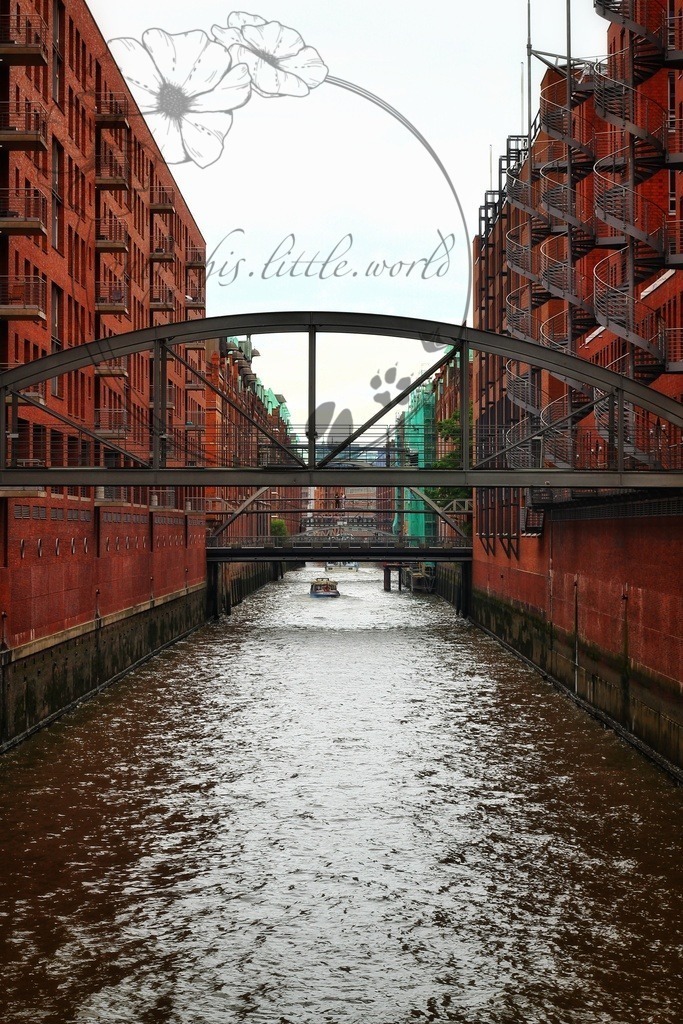 Neuerwegsbrücke Hamburg Speicherstadt | only.this.little.world - Realisiert mit Pictrs.com