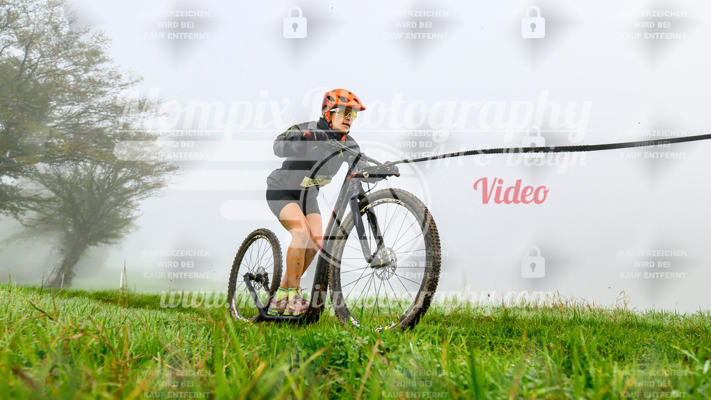 MompixPhotography_20TSB_E5_DS1-38 | PayLife