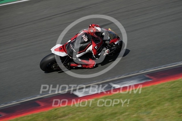 2024_07_07_PBK_43321 | Sportfotografie; SlowMotion; Video; Rennstrecke; Hafeneger; Speer; Racing; RSE; BMW; CBO; Trackday; Motorsportarena; Hockenheimring; Brno; Most; Barcelona; Valencia