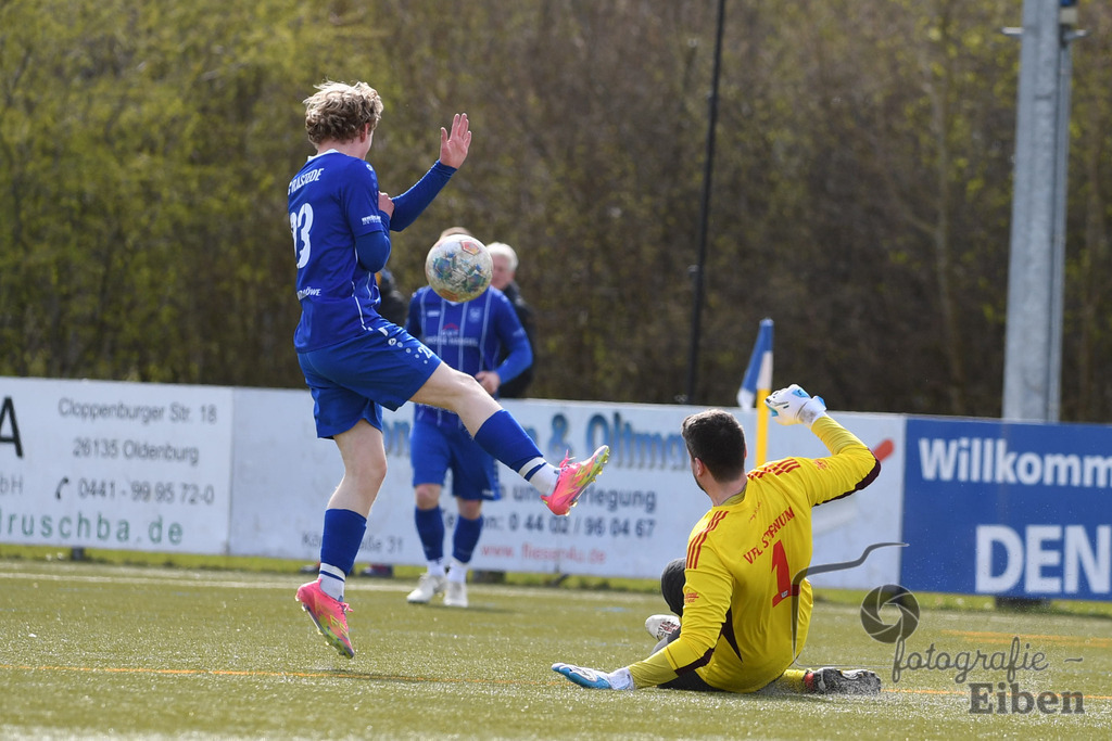 FC Rastede-VFl Stenum | Herren Bezirksliga 2; FC Rastede (blau)-VFL Stenum (schwarz) am 29.03.2026 in Rastede (Sportanlage Köttersweg), Photo: Philip Eiben 2026 - Realisiert mit Pictrs.com