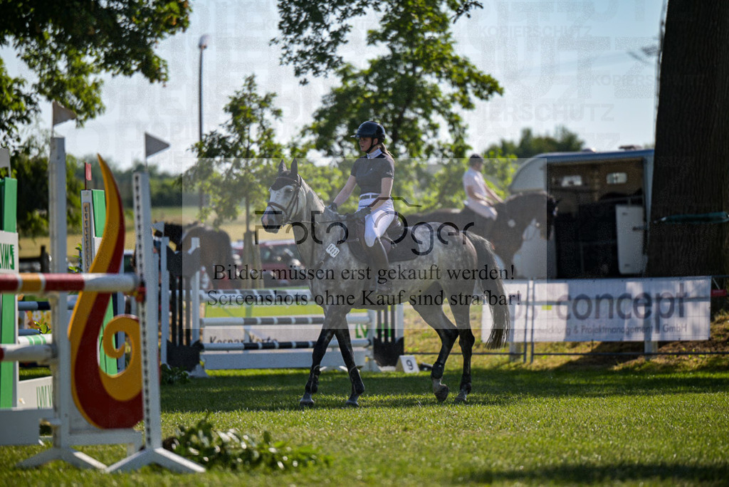 Reitturnier Voxtrup | Entdecke hochwertige Reitturnierfotos von Foto Oger. Professionell, emotional und authentisch – jetzt Lieblingsmomente im Shop bestellen.Deutschlandweite Turnierfotografie. - Realisiert mit Pictrs.com