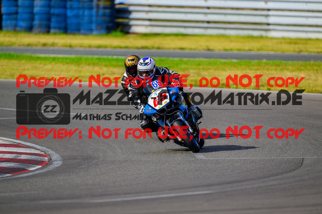 MaZZes_FotoMatrix_240724_6007705_2-393 | BLAU