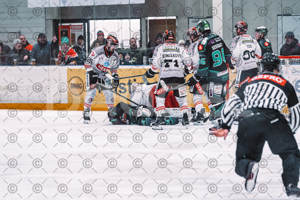 Alligators_vs_Memmingen_05_12_2025-166 | Höchstadt Alligators Fotogalerie: Eishockey-Action aus Franken. Professionelle Spielfotos, Portraits & Stadionbilder zum Download. Jetzt entdecken! - Realisiert mit Pictrs.com
