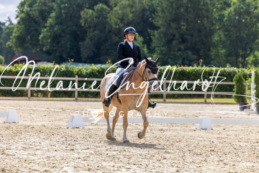 7I8A4189 | melanie-engelhardt-photography - Realisiert mit Pictrs.com