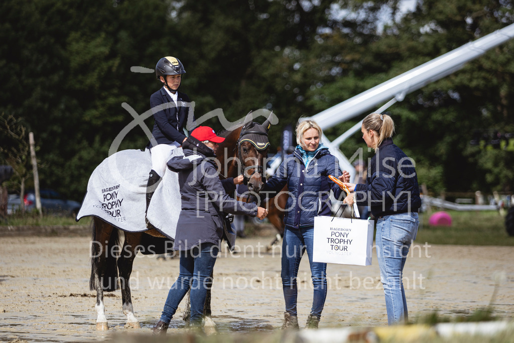 240615_CoesfeldLette_Stil-A-258 | Deine schönsten Turniermomente als professionelle Fotos! Entdecke hochwertige Pferdesport-Fotografie im Online-Shop. Jetzt Fotos finden & bestellen!