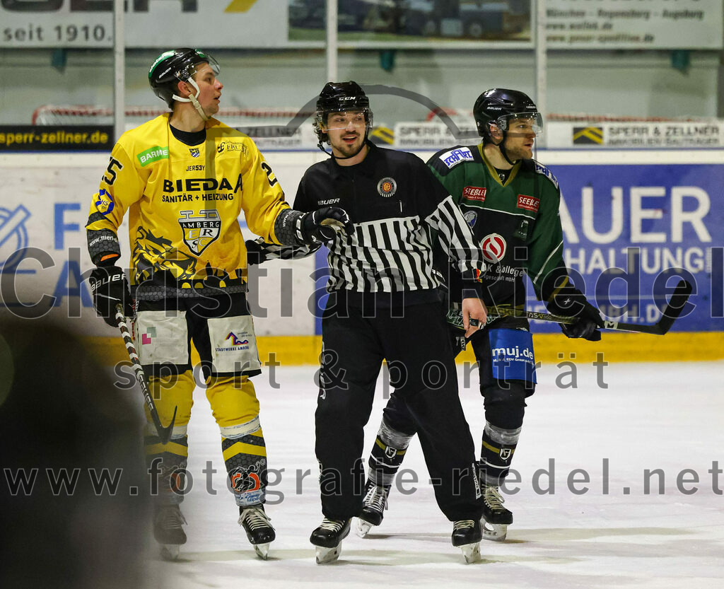 2023-02-10_132_TSV_Erding_gegen_ERSC_Amberg | Erding, Deutschland, 10.02.2023:
Eishockey, Bayernliga Meisterrunde Gruppe B 2022 / 2023, 3. Spieltag, TSV Erding gegen ERSC Amberg, Endergebnis: 6:3

Felix Köbele (ERSC Amberg, #25)

Foto: Christian Riedel / fotografie-riedel.net