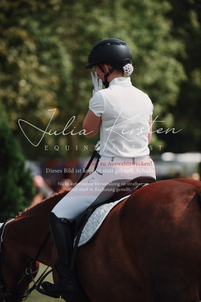 DSC_5801 | Pferde- und Turnierfotografie in Westsachsen. Pferdeportraits, Auftragszeichnungen und intuitive Kunst.