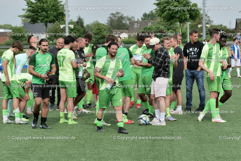 Fußball : Bezirksliga : SV 08/29 Friedrichsfeld - Alemannia Pfalzdorf am 30.05.2026 in Voerde Friedrichsfeld | Fußball : Bezirksliga : SV 08/29 Friedrichsfeld - Alemannia Pfalzdorf am 30.05.2026 in Voerde Friedrichsfeld - Realisiert mit Pictrs.com