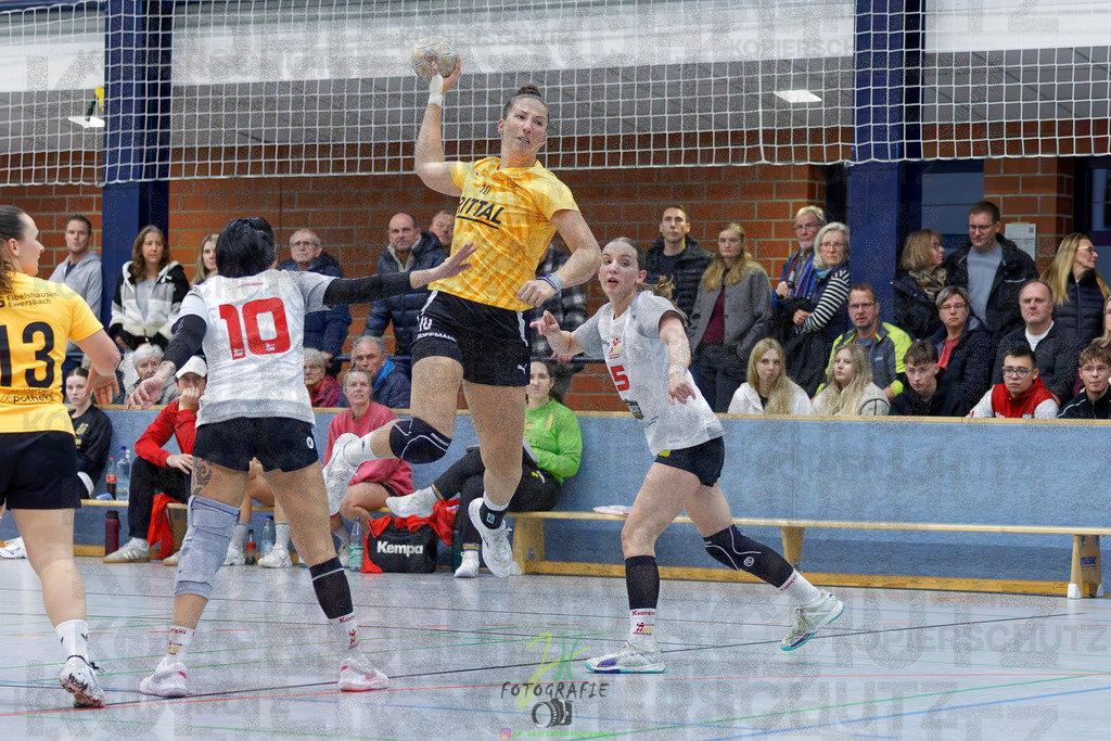 Frauen Oberliga Mitte (HHV); HSG Eibelshausen/Ewersbach - HSG Wettenberg II | Frauen Oberliga Mitte (HHV); HSG Eibelshausen/Ewersbach - HSG Wettenberg II am 13.12.2025 in Steinbrücken (Sporthalle am Hammerweiher)Photo © 2025 - Jörg Heinrich - Realisiert mit Pictrs.com