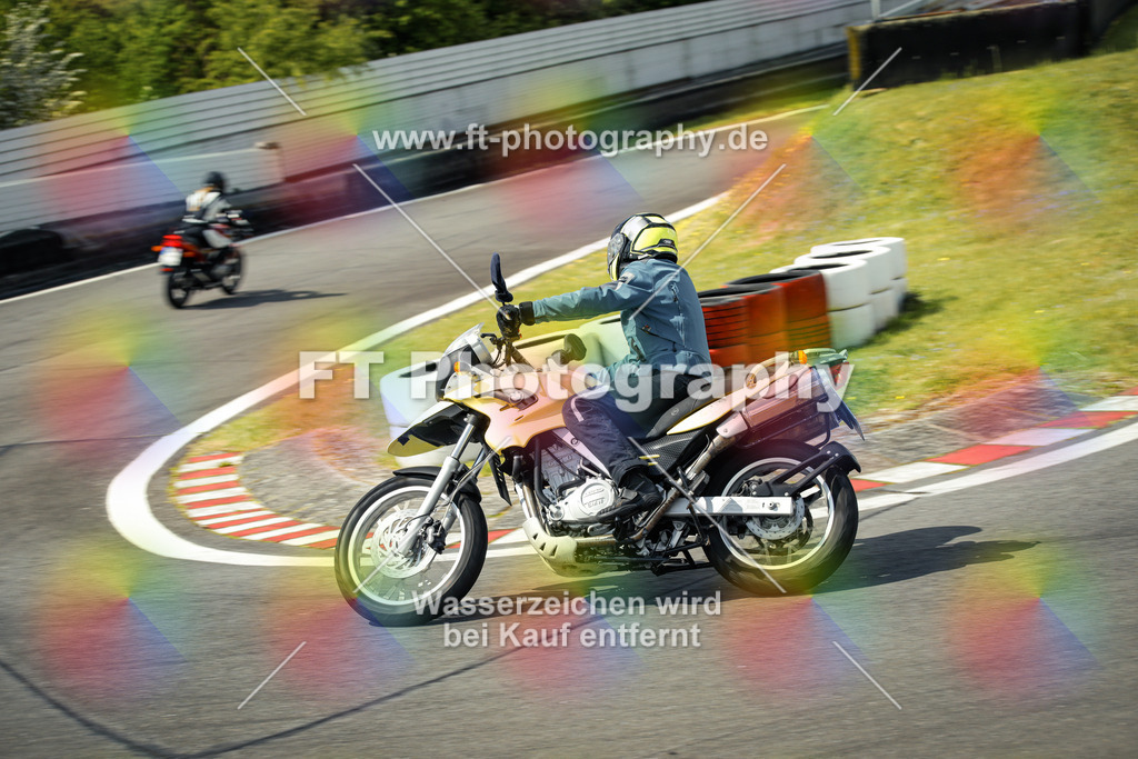 OBK_Mai_Martina_Markus-10846 | Hier findet Ihr Bilder von Touristenfahrten auf der Nürburgring Nordschleife oder von anderen Veranstaltungen die ich besucht habe. Viel Spass beim Durch Schauen 