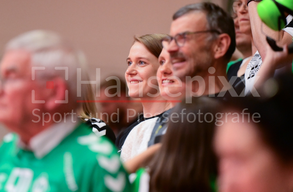 Handball, 2. Bundesliga Frauen, SV Werder Bremen - Kurpfalz Bären | Frau von Denise Engelke (SV Werder Bremen, 18)