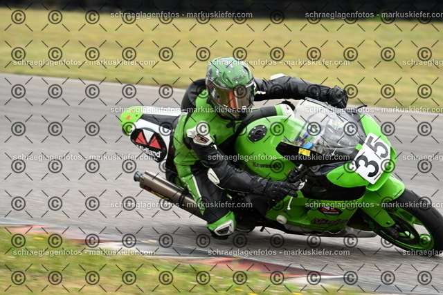 25bt02-0896 | markuskiefer.com - Realisiert mit Pictrs.com