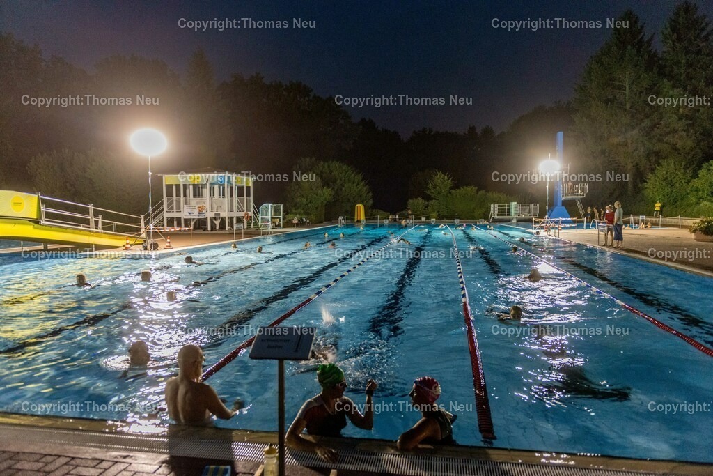 Nachtschwimmen_01 | Lorsch, Schwimmbad, Nachtschwimmen, ,, Bild: Thomas Neu