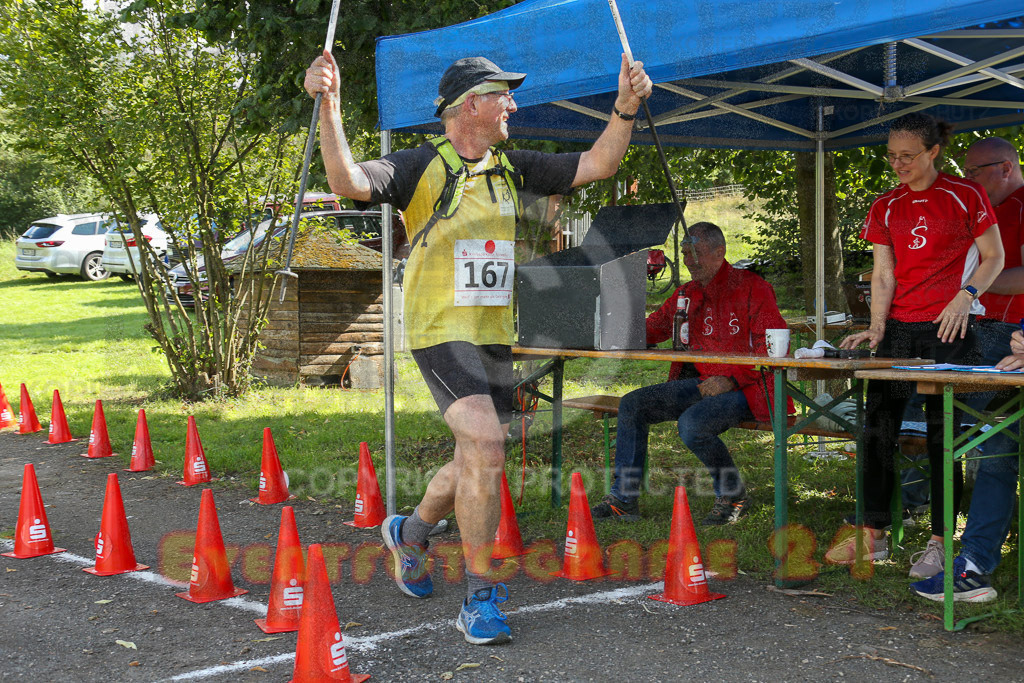 230826_1552_EX1_1454 | Sportfotografie im Rhein-Sieg Kreis, Köln, Bonn, NRW, Rheinland Pfalz, Hessen, etc. Unser Tätigkeitsfeld umfasst den Laufsport vom Volkslauf über den Marathon, Duathlon, Triathon bis zum Ultralauf wie Kölnpfad Ultra oder Schindertrail.
