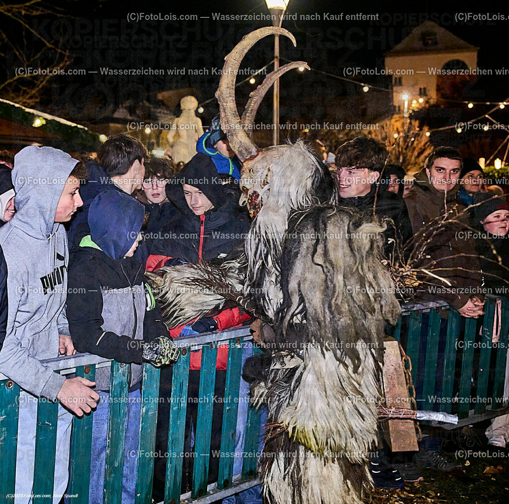 ALP5362_WIESELBURGER ADVENT_Perchtenlauf | (C)FotoLois.com, Alois Spandl, WIESELBURGER ADVENT, Perchtenlauf, So 10. Dez. 2023.