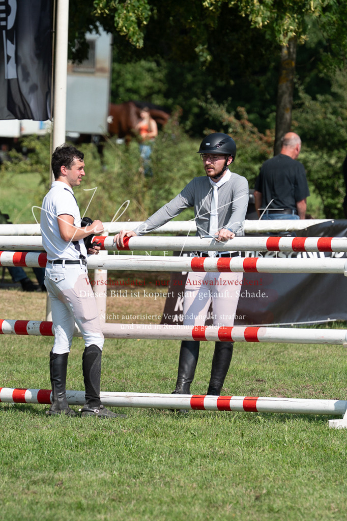 DSC_0764 | Pferde- und Turnierfotografie in Westsachsen. Pferdeportraits, Auftragszeichnungen und intuitive Kunst.