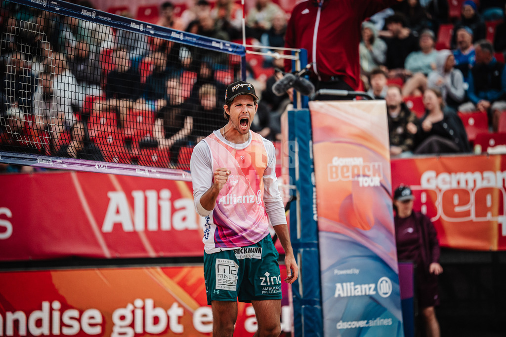 Beachvolleyball | Männer | Allianz German Beach Tour 2025 | Tourstop Berlin | 22.08.2025 | Niklas Held jubelt